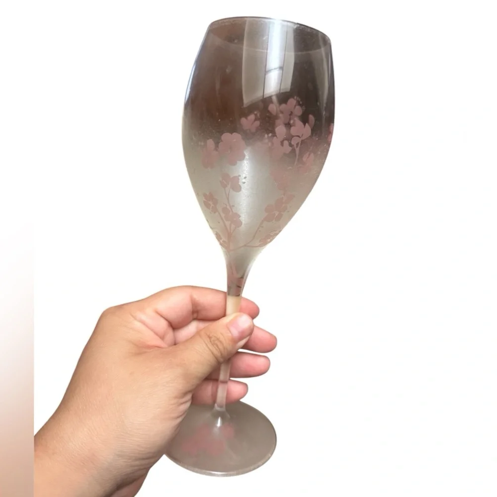 Wine/Champagne bundle Wine display, wine glass rack & 4 Laurent Perrier glasses